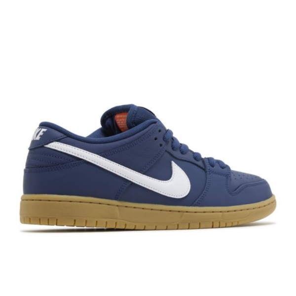 Dunk Low Pro SB 'Navy Gum' - Image 3