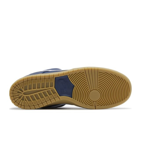 Dunk Low Pro SB 'Navy Gum' - Image 4